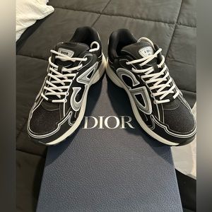 Christian Dior Men B30 SNEAKER
Size 43 Euro